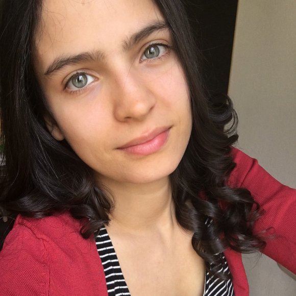 Meet your Posher, Esther - Picture 1 of 2